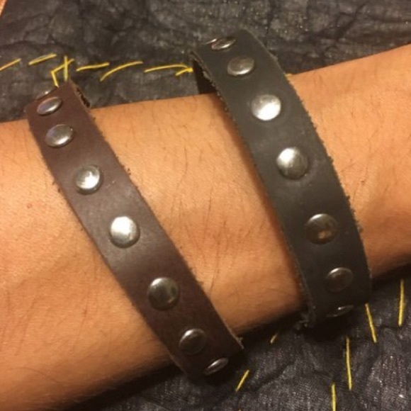 📿💥Leather Bracelets 🤠 1 Brown and 1 Black - Picture 2 of 7